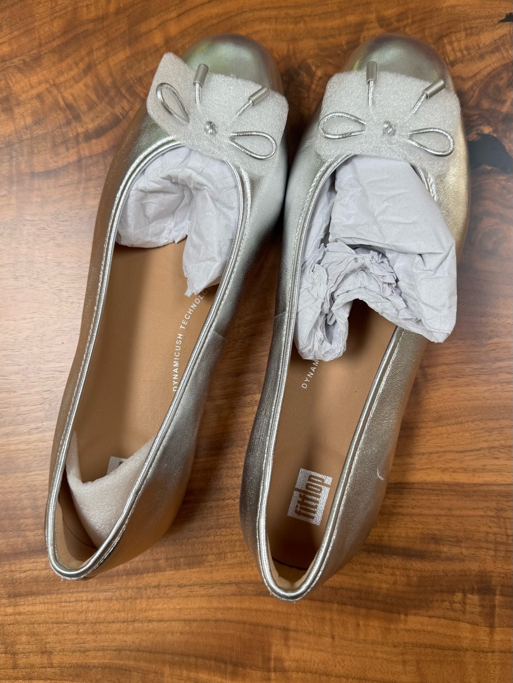 New FitFlop DELICATO Bow Soft Metallic-Leather Ballerinas